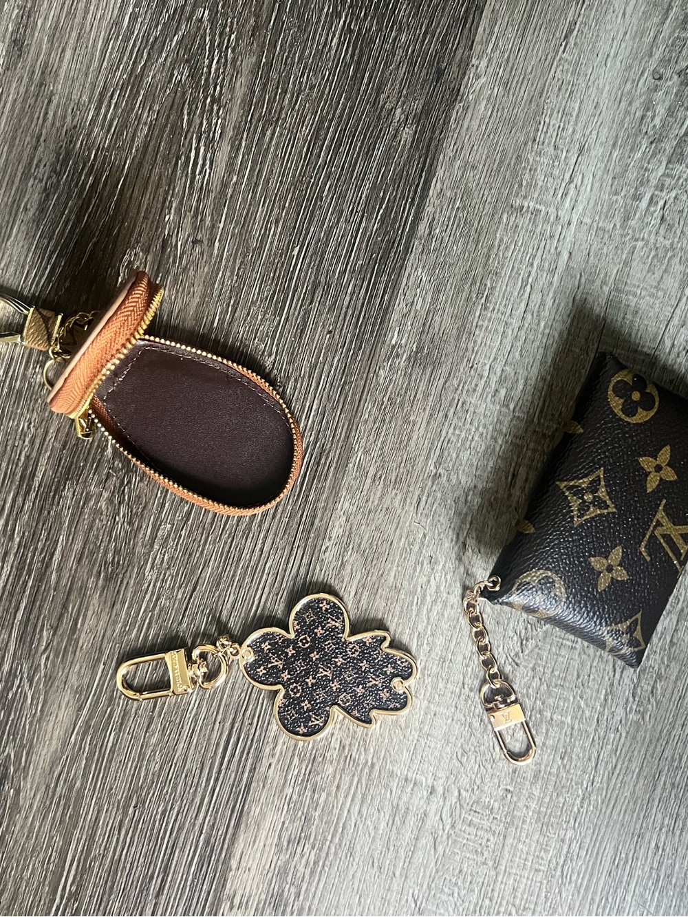 Louis Vuitton Monogram Brown & Tan Key Pouch with Charm and Card Holder - Picture 5 of 11